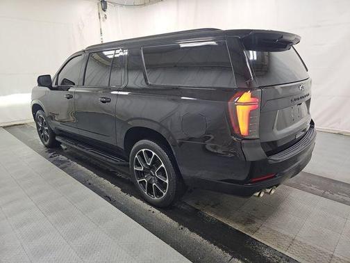 2025 Chevrolet Suburban RST