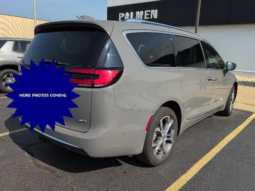 2022 Chrysler Pacifica L
