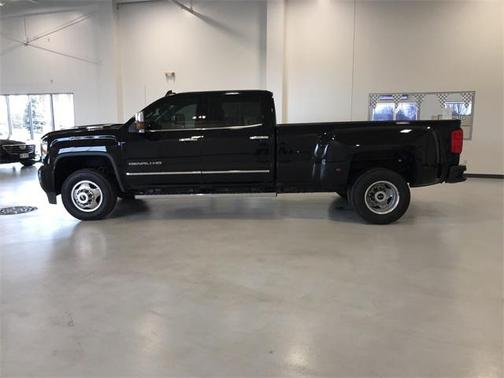 Onyx Black 2018 GMC Sierra 3500 Denali