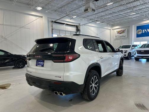 2025 GMC Acadia AWD AT4