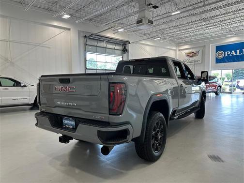 2024 GMC Sierra 2500 AT4