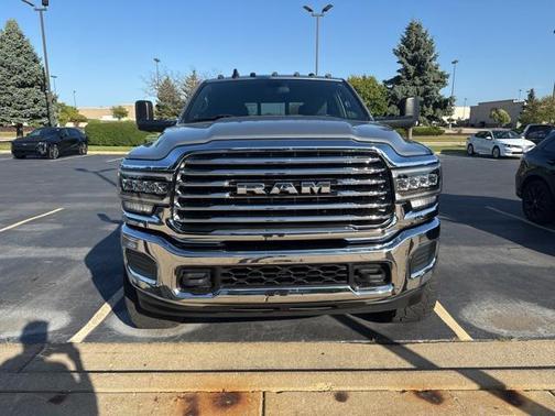 2021 RAM 2500 Tradesman Crew Cab 4x4 6'4' Box