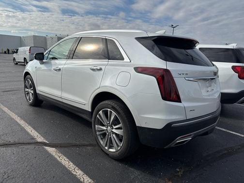 2022 Cadillac XT5 Premium Luxury