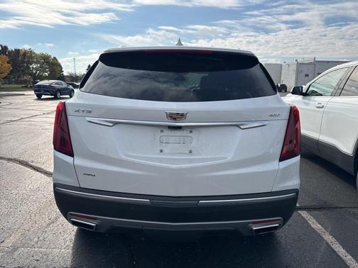 2022 Cadillac XT5 Premium Luxury