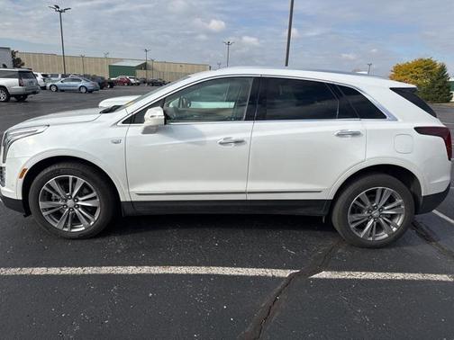 2022 Cadillac XT5 Premium Luxury