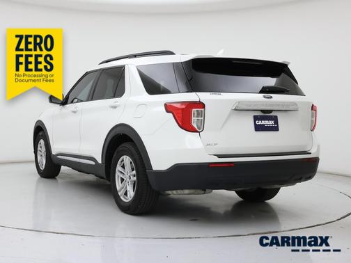 White 2023 Ford Explorer XLT