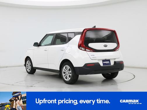 White 2021 Kia Soul LX