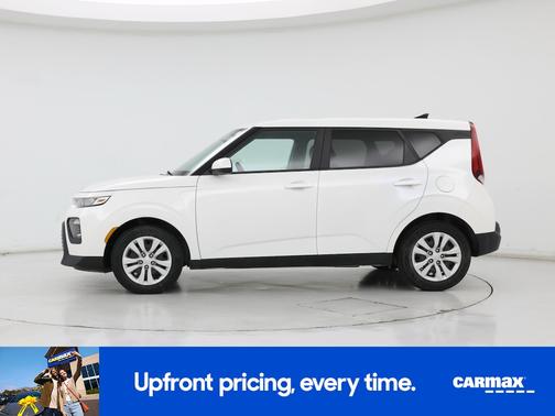 White 2021 Kia Soul LX