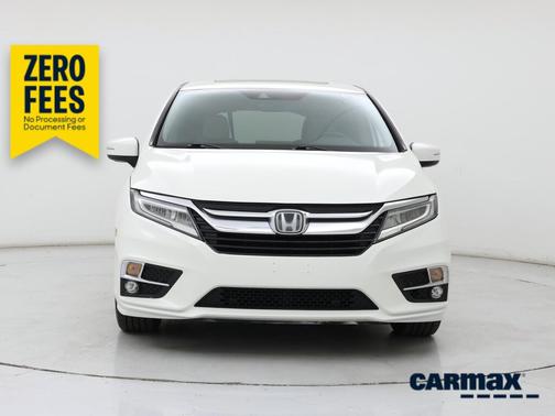 White 2019 Honda Odyssey Touring