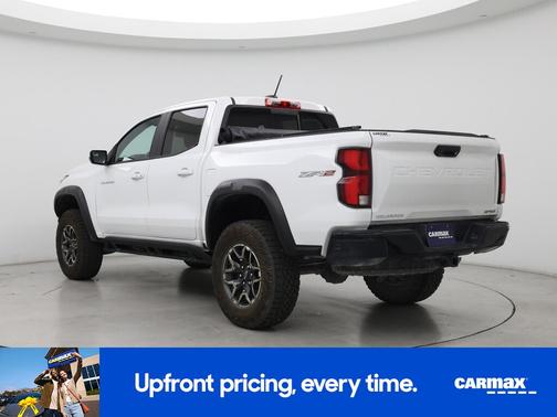 White 2024 Chevrolet Colorado ZR2
