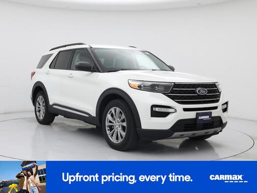 White 2022 Ford Explorer XLT