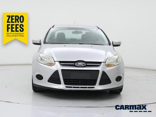 White 2014 Ford Focus SE