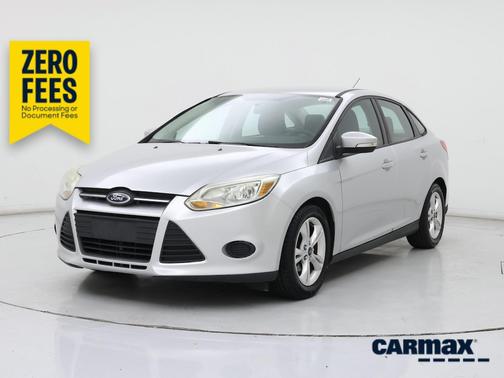 White 2014 Ford Focus SE