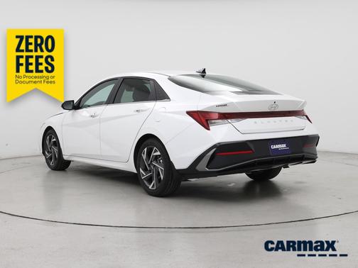 White 2025 Hyundai ELANTRA SEL Convenience
