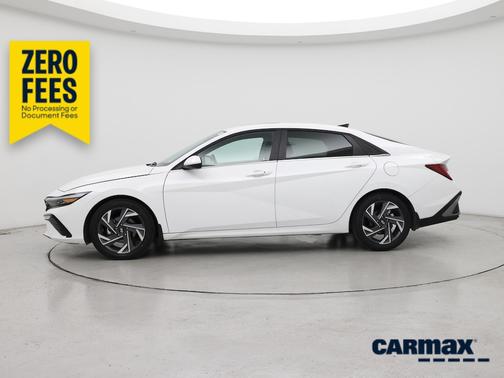 White 2025 Hyundai ELANTRA SEL Convenience