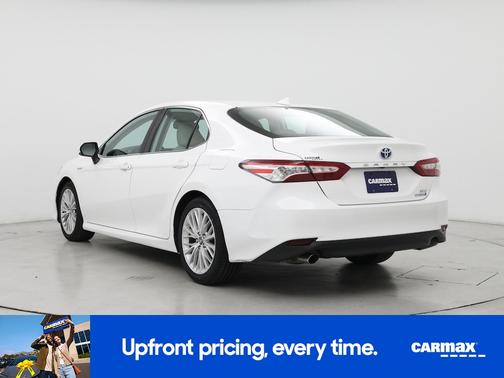 2020 Toyota Camry Hybrid XLE
