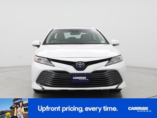 2020 Toyota Camry Hybrid XLE