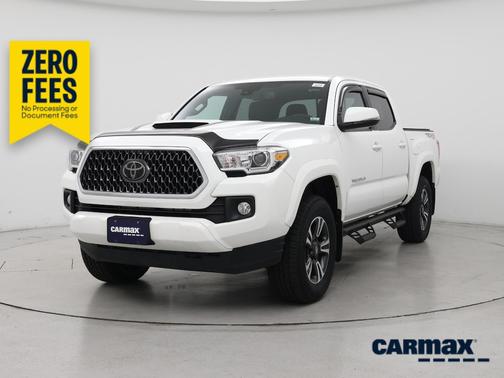 White 2018 Toyota Tacoma TRD Sport