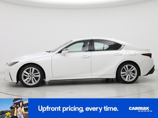 Pearl 2023 Lexus IS 300
