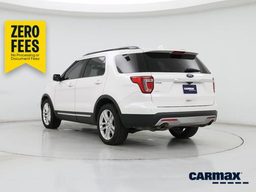 White 2017 Ford Explorer XLT