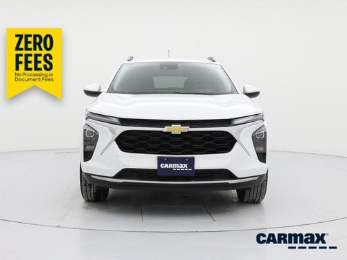 White 2025 Chevrolet Trax LT