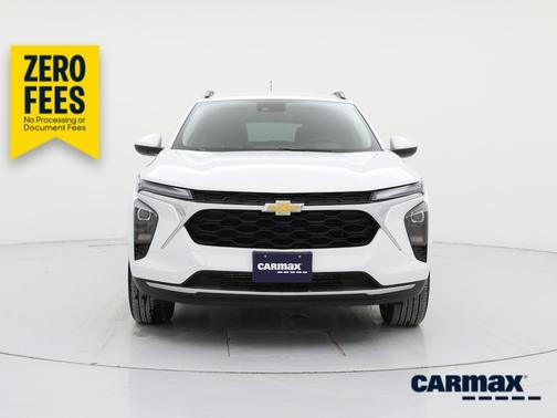 White 2025 Chevrolet Trax LT