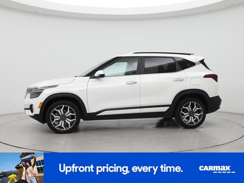 White 2023 Kia Seltos SX