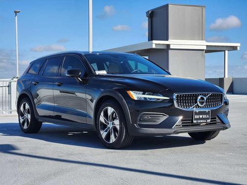 2020 Volvo V60 Cross Country T5