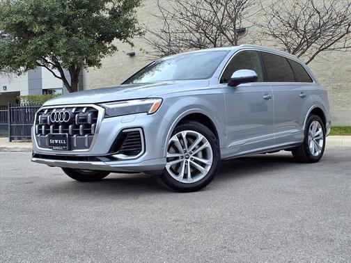 2025 Audi Q7 55 Premium Plus