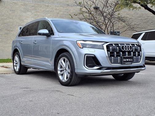 2025 Audi Q7 55 Premium Plus