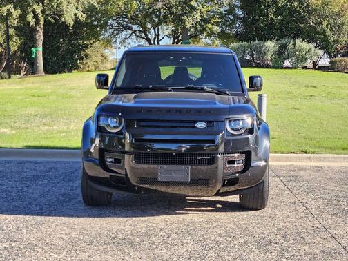 2023 Land Rover Defender 130 X-Dynamic SE