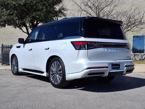 2025 INFINITI QX80 SENSORY AWD