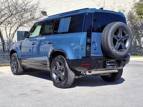 2026 Land Rover Defender P400 X-Dynamic SE