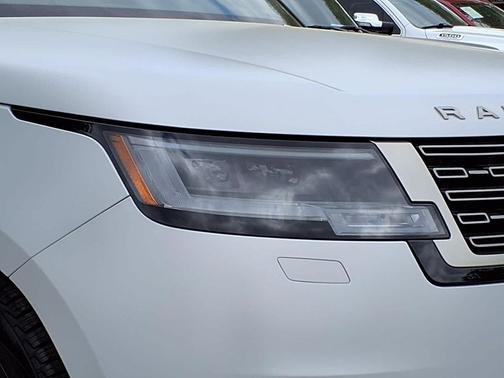 ETHEREAL FROST 2026 Land Rover Range Rover P400 SE