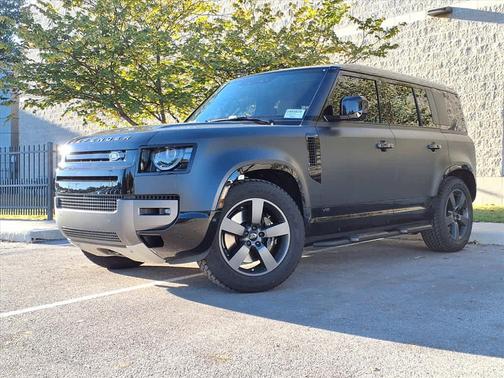 2026 Land Rover Defender 110 V8