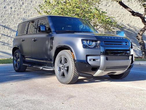 2026 Land Rover Defender 110 V8