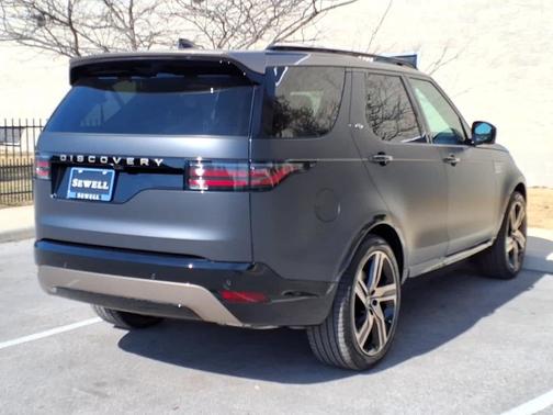 2026 Land Rover Discovery Tempest Edition