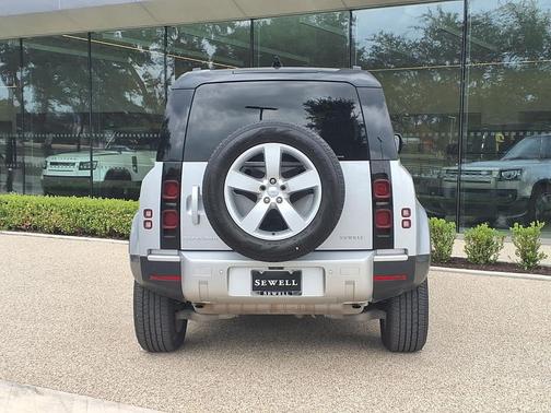 SILVER 2024 Land Rover Defender 110 P300