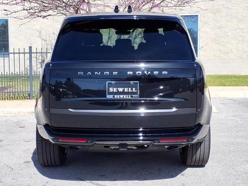 SANTORINI BLACK 2026 Land Rover Range Rover P400 SE 7 Seat