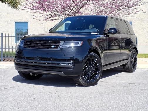 SANTORINI BLACK 2026 Land Rover Range Rover P400 SE 7 Seat