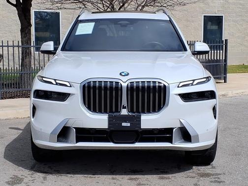 2025 BMW X7 xDrive40i