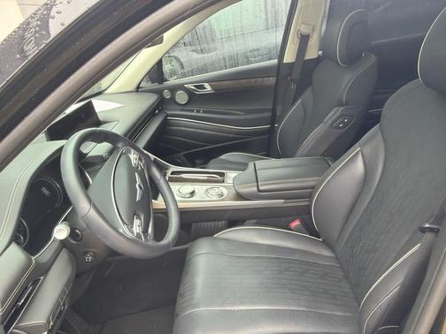 Vik Black 2024 Genesis GV80 3.5T