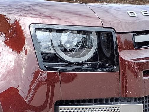 2025 Land Rover Defender 130 P400 X-Dynamic SE