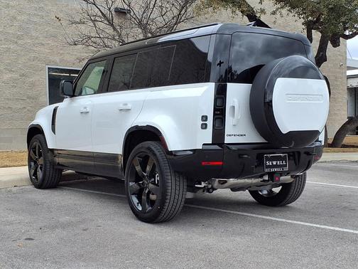 2026 Land Rover Defender P400 X-Dynamic SE