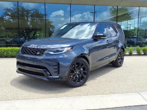 Varesine Blue Metallic 2025 Land Rover Discovery P300 Dynamic SE