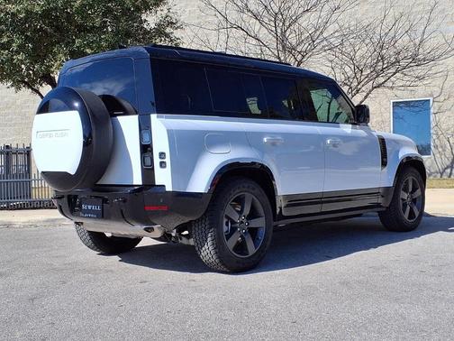 2026 Land Rover Defender P400 X-Dynamic SE