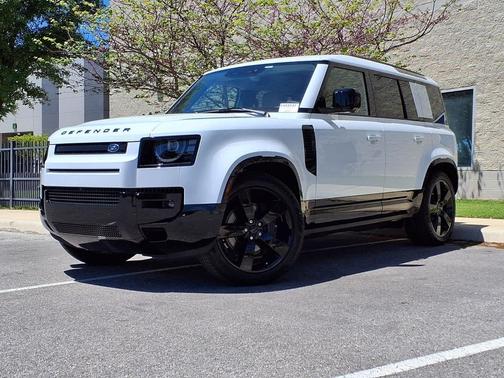 Fuji White 2026 Land Rover Defender P400 X-Dynamic SE