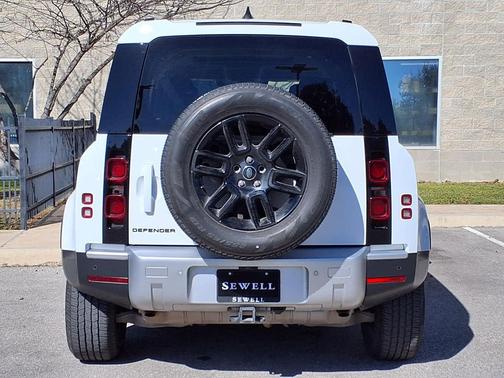 2024 Land Rover Defender 110 P300