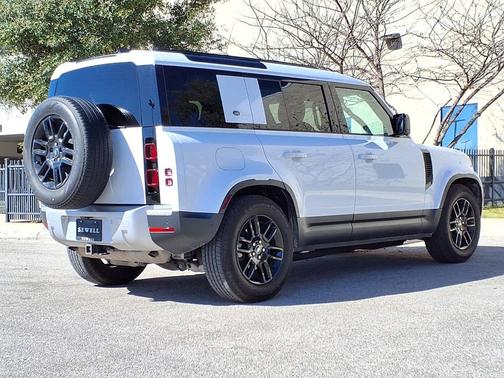 2024 Land Rover Defender 110 P300