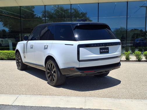 WHITE 2025 Land Rover Range Rover P400 SE